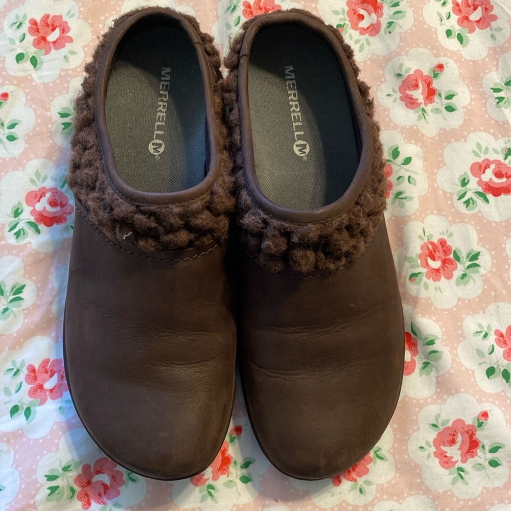 MERRELL ENCORE KASSIE SLIDE WOOL CLOG SIZE 7.5, dark brown.